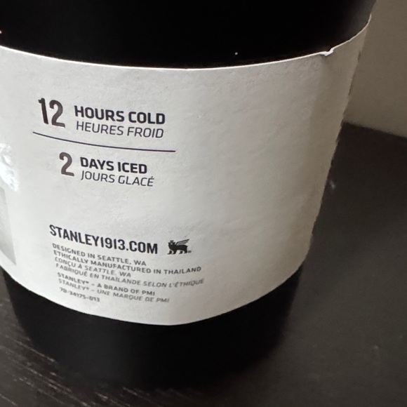 Stanley Black and Silver Flip Straw Tumbler - Picture 5 of 6